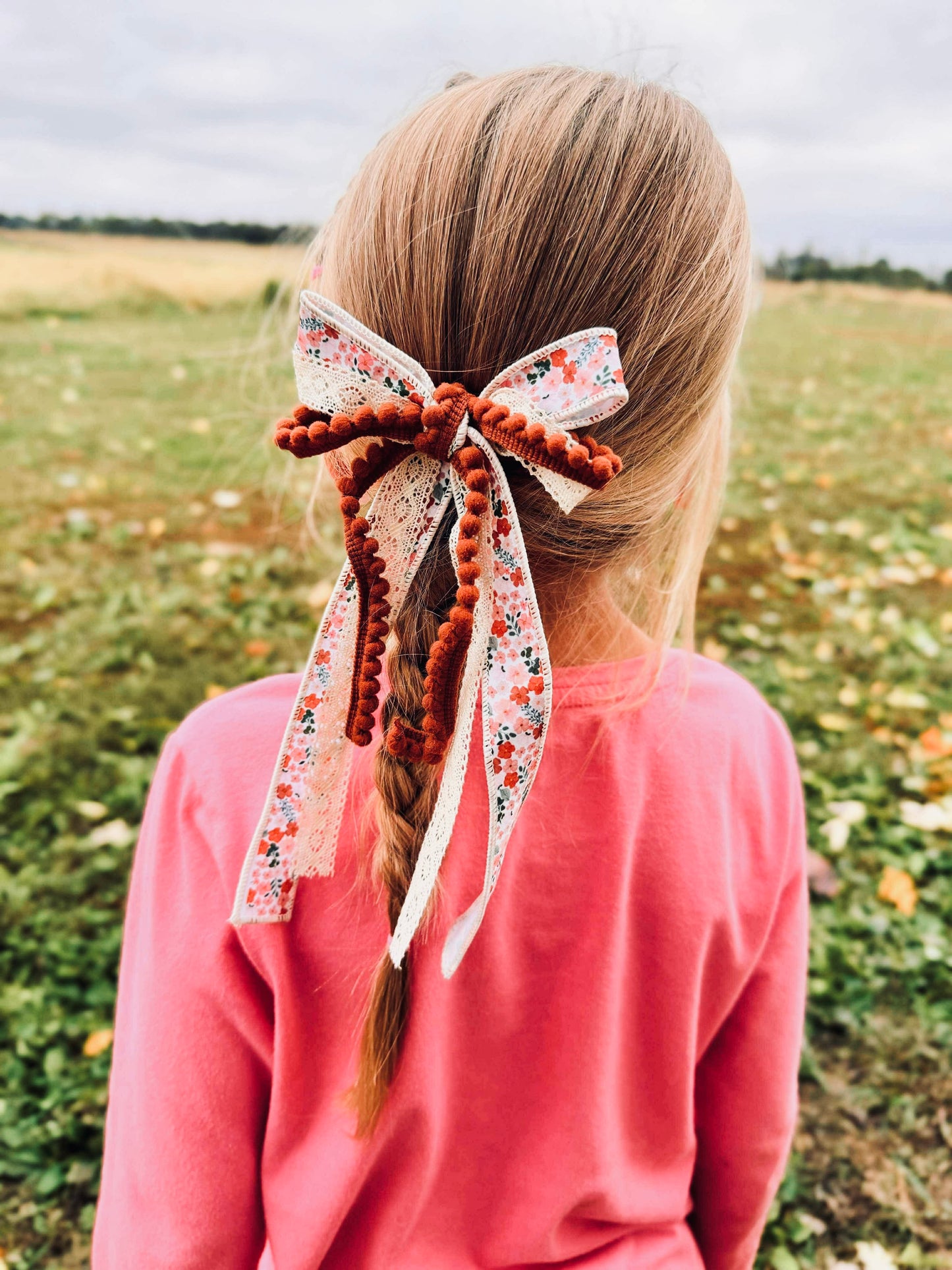Cinnamon & Lace Long Tail Bow