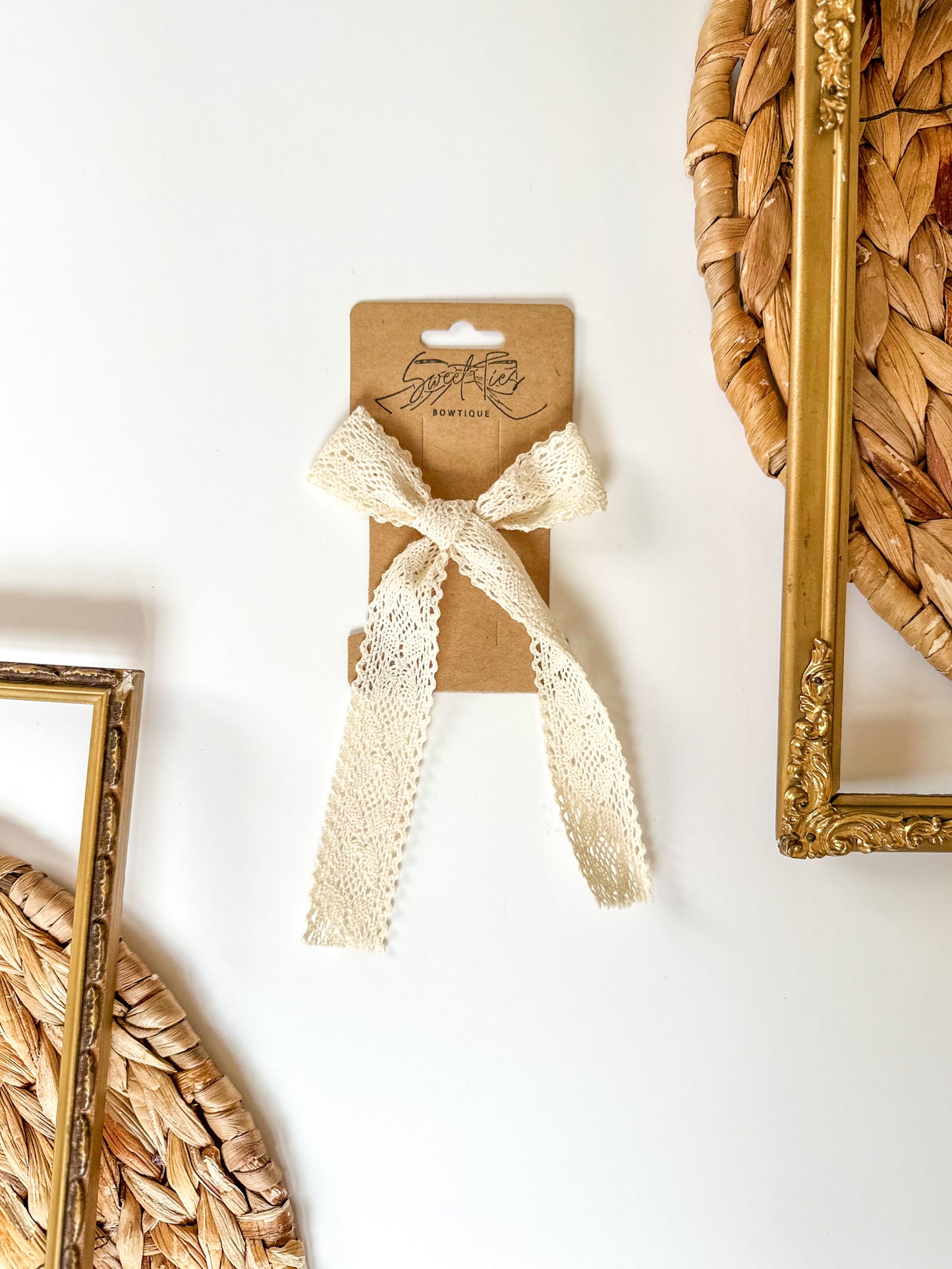 Vintage Lace Long Tail Bow