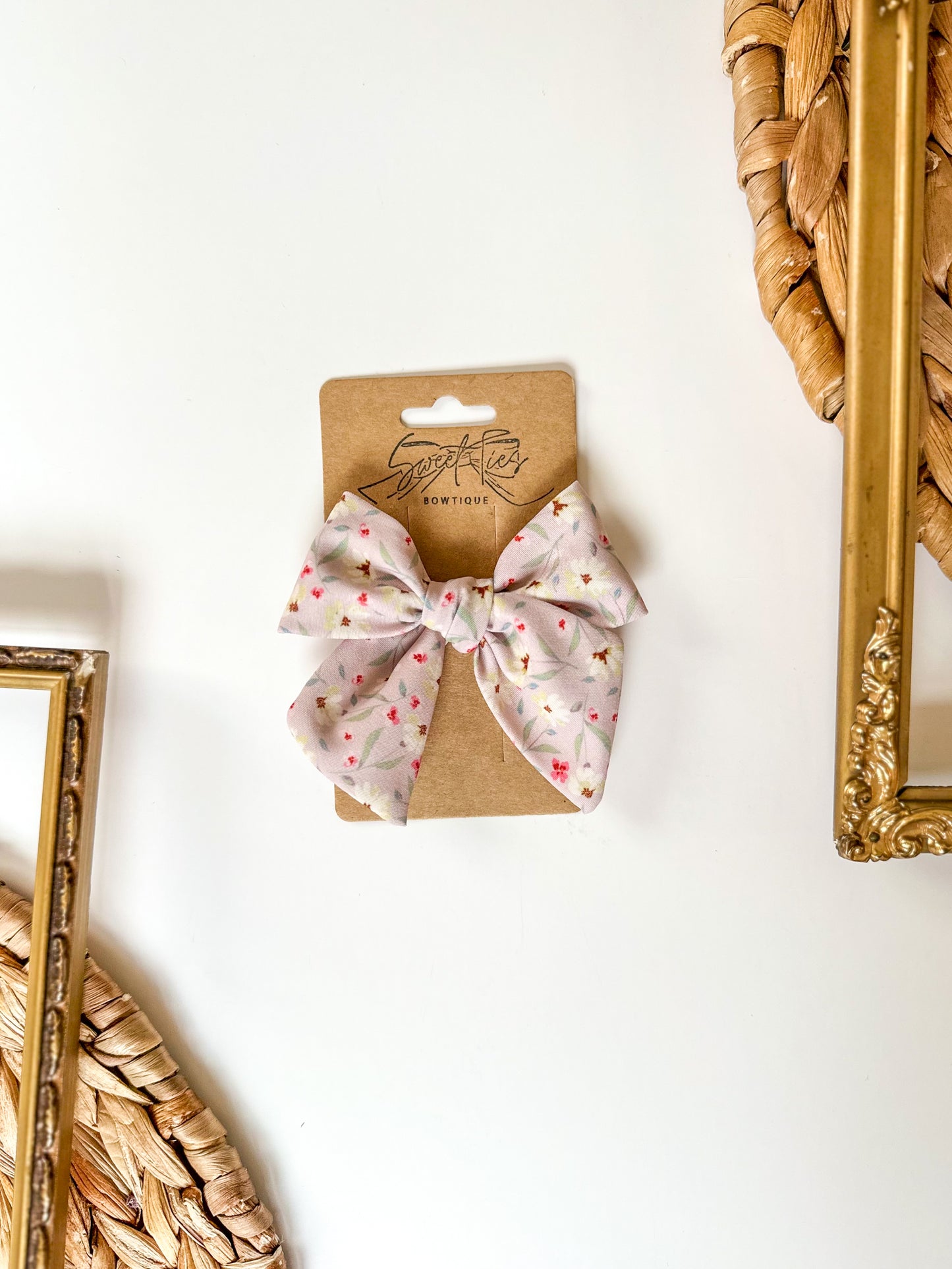Dainty Floral SweeTie Bow