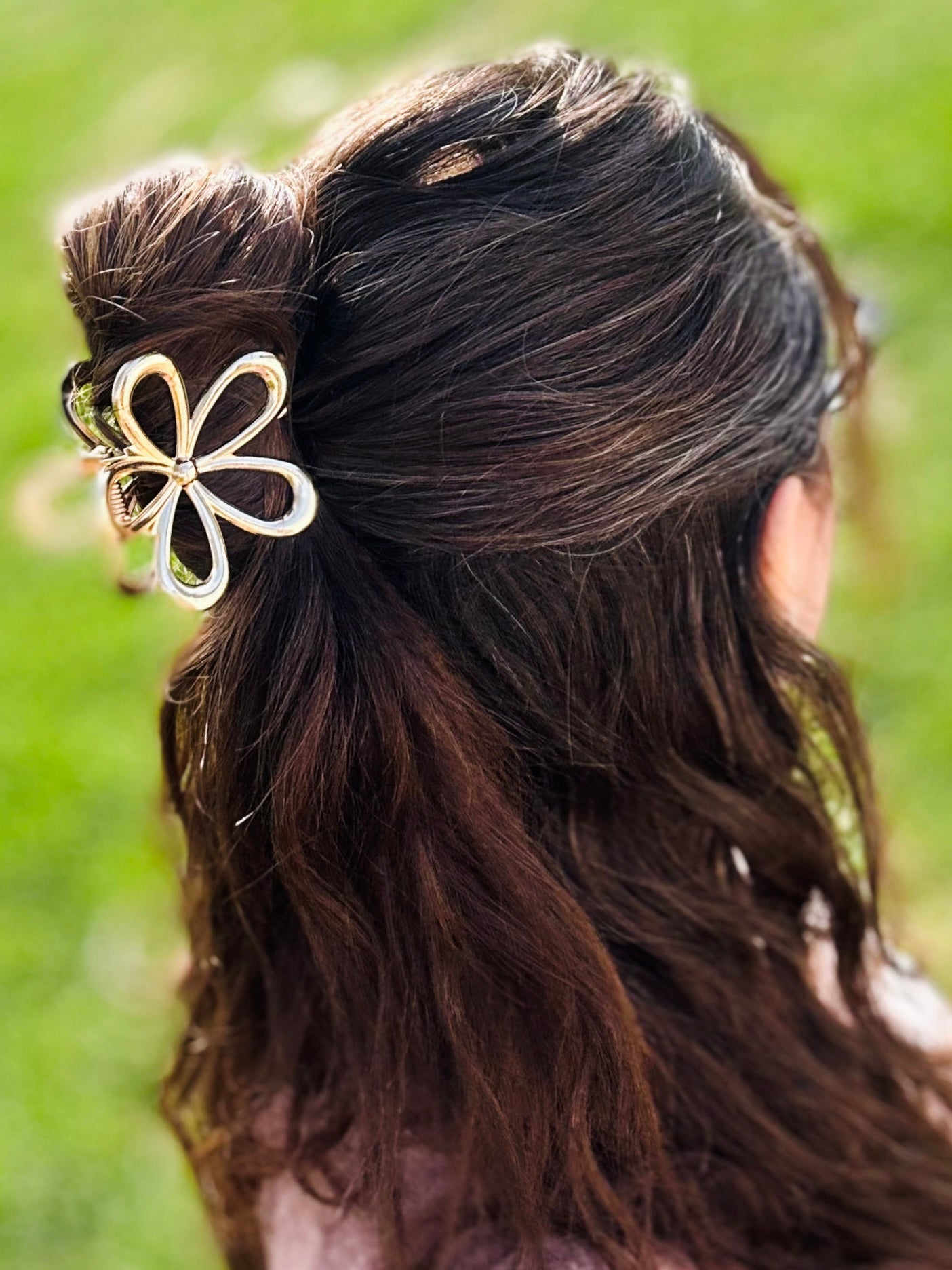 Golden Daisy Claw Clip