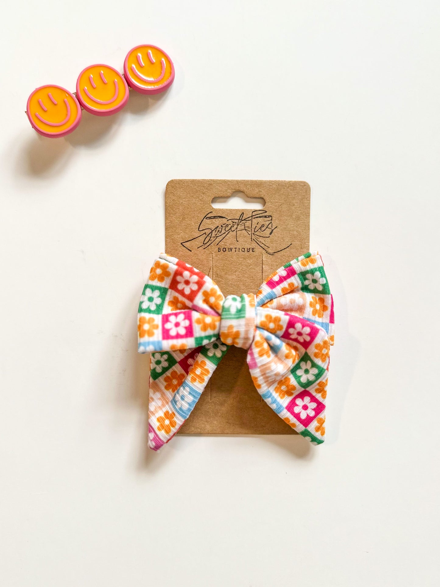 Daisy Check SweeTie Bow