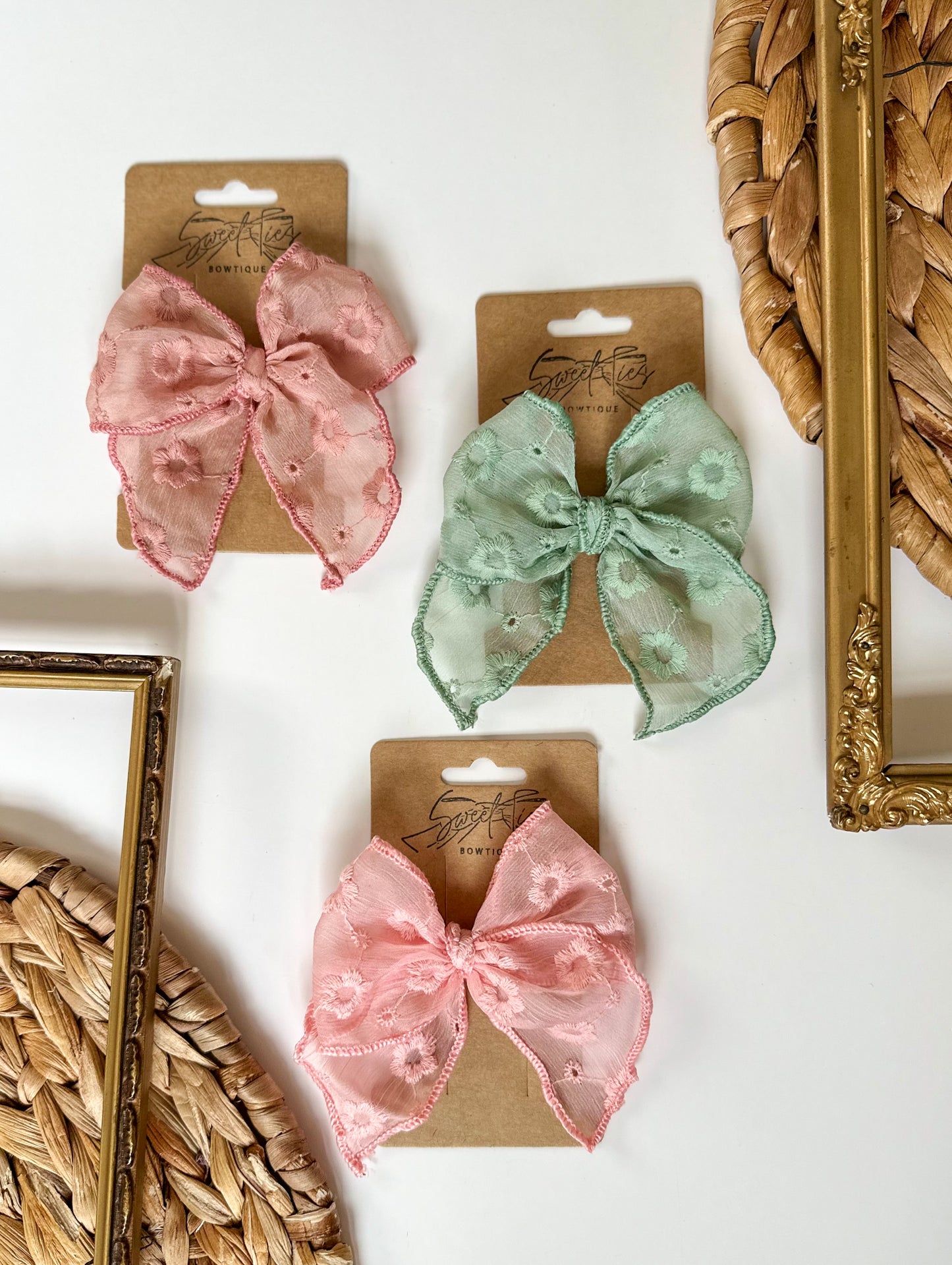 Eyelet Mesh Bitty Fable Bow