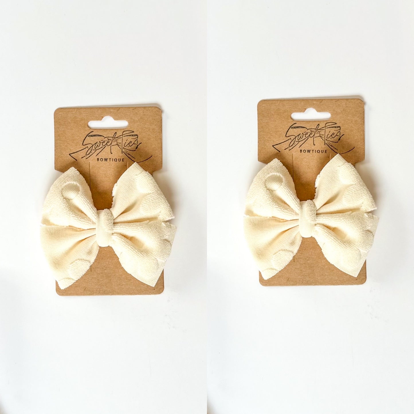 Cream Daisy Towel Bitty Poppy Piggies