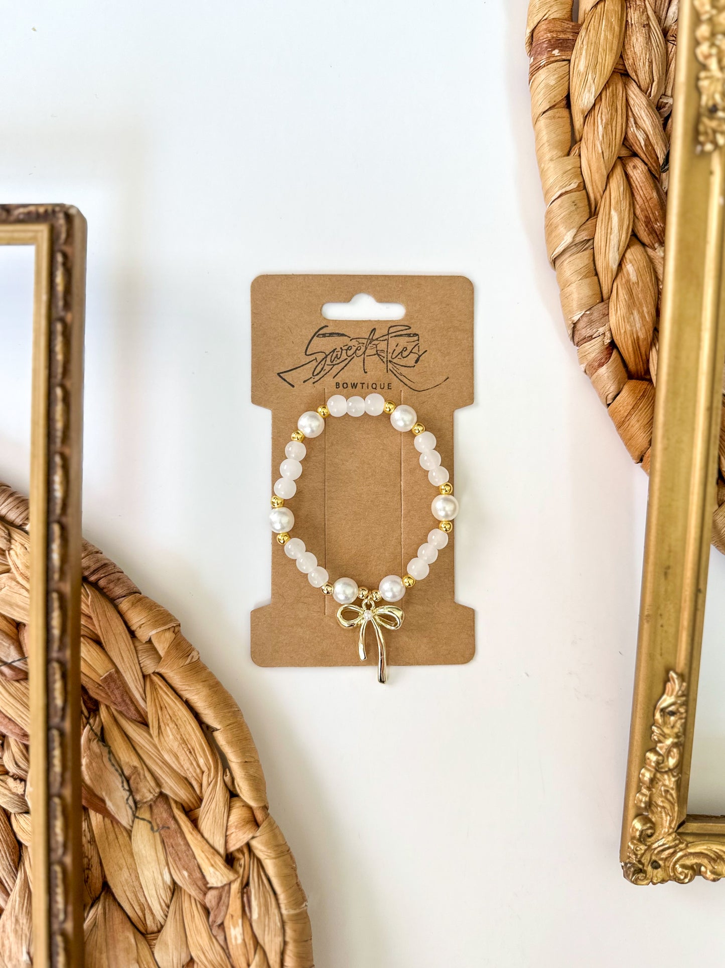 Pretty Golden Bow Youth Bracelet