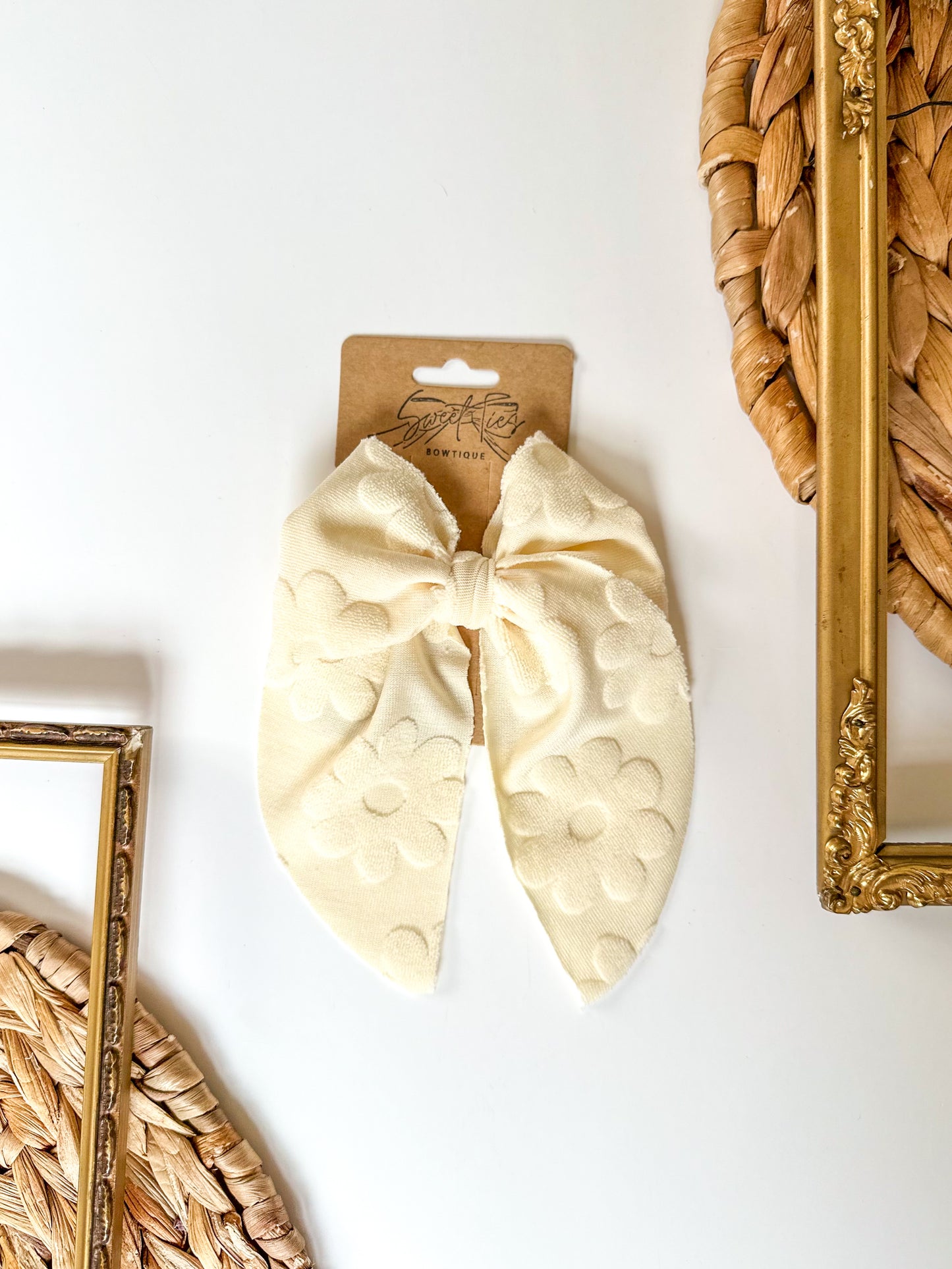 Cream Towel Daisy Fable